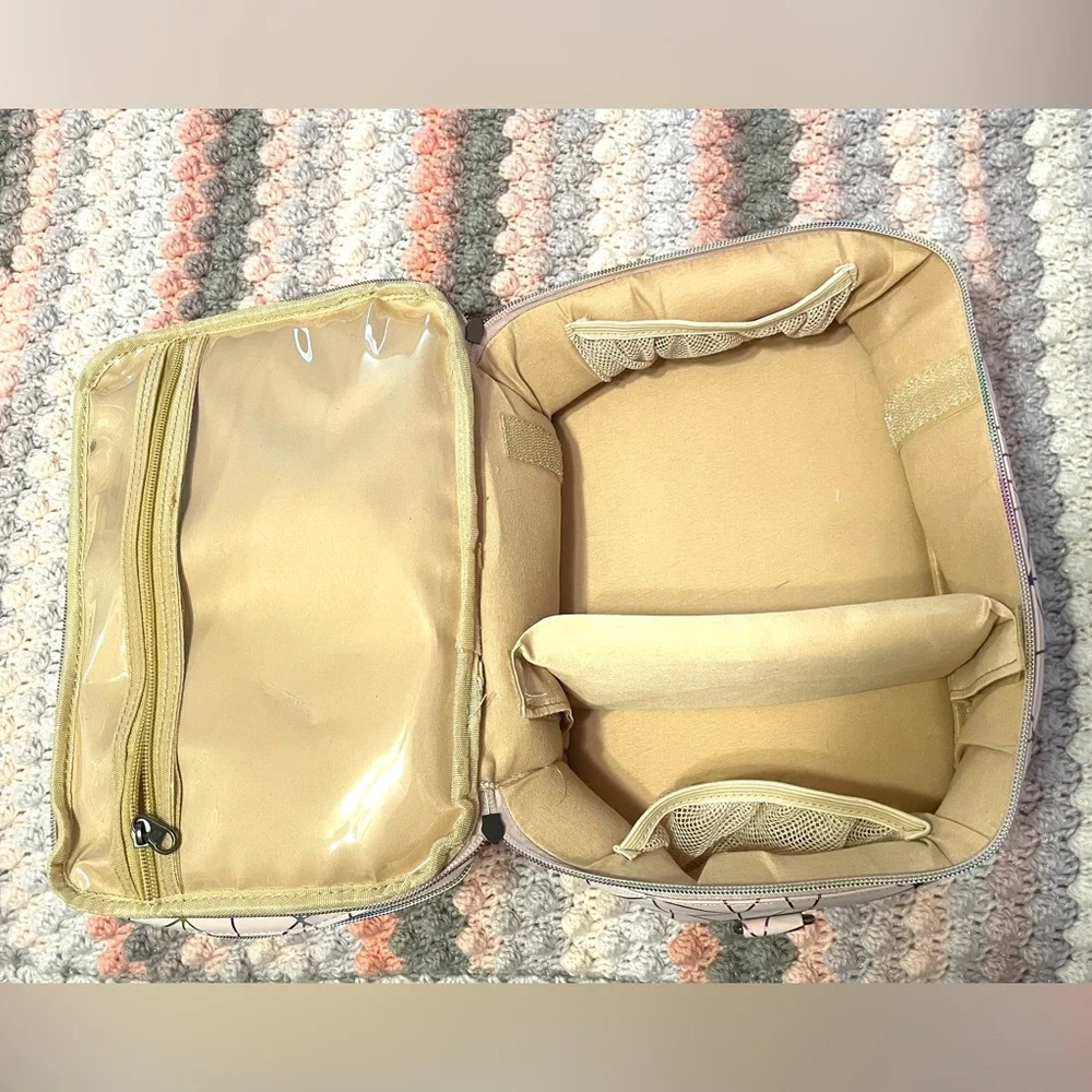 Travel makeup bag